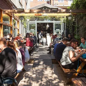 Hostel St Christophers At The Winston Amsterdam